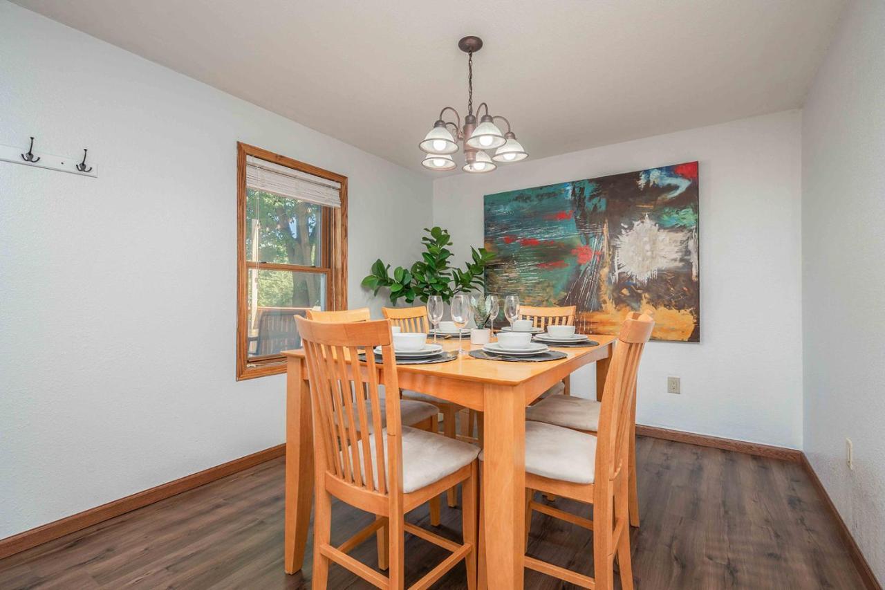 Villa Grand Palace Sioux Falls